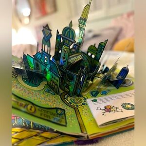 The Wonderful Wizard of Oz: A Commemorative Pop-up